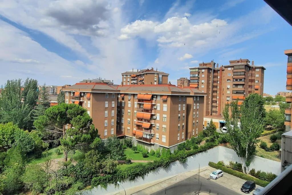 Апартаменты Piso Amplio, Iluminado Y Muy Bien Comunicado Мадрид Экстерьер фото